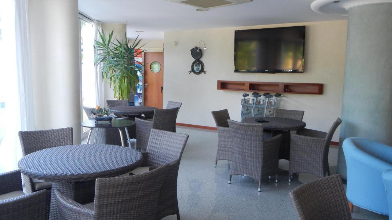 Hotel Pari Misano Adriatico Dış mekan fotoğraf
